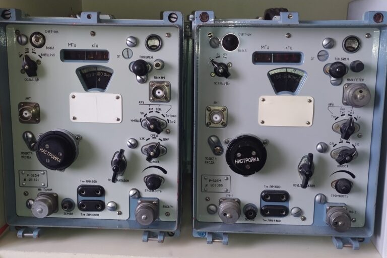 Odbiornik R326M Odbiornik R-326M