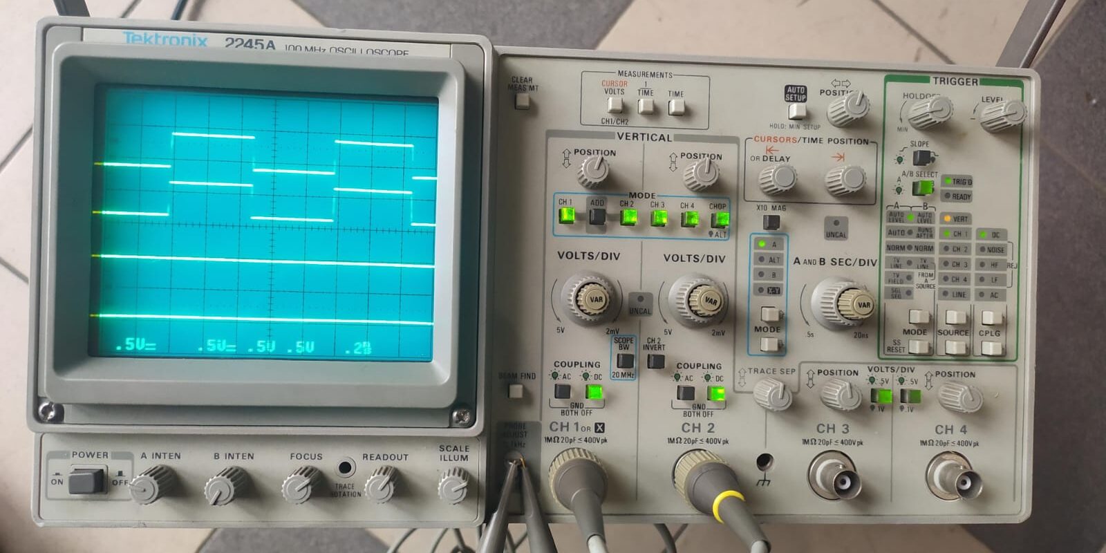 Oscyloskop Tektronix 2245A Oscyloskop Tektronix 2245A