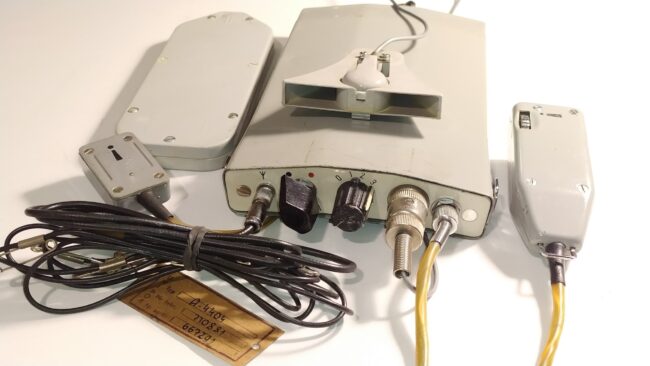 Radiotelefon kamuflowany R4421 Radmor