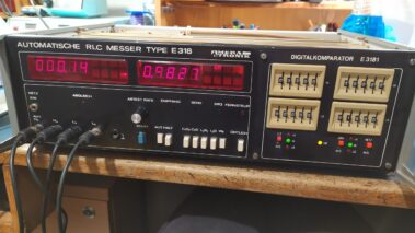 Automatyczny miernik RLC Meratronik E-318