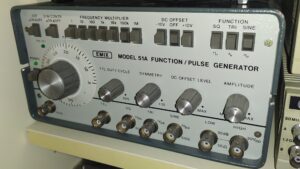 Generator funkcyjny-impulsowy EMIX 51A